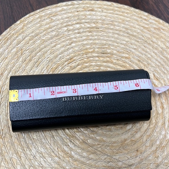 Burberry Spellout Hard Cover Signature Sunglasses Case - Picture 13 of 14